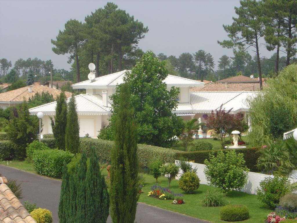 Chambres D'Hotes Villa La Louisiane Ares Exteriér fotografie
